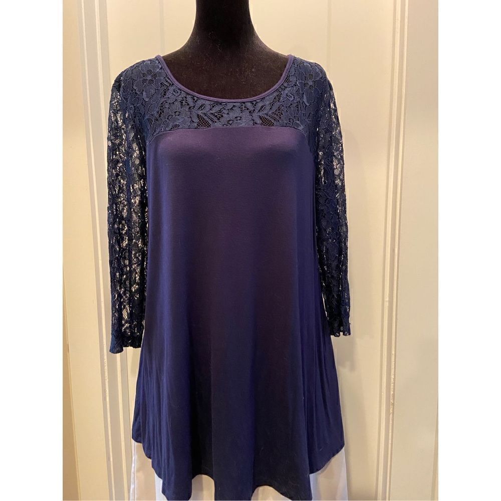 New Directions Women's Navy Large Top with Lace Neck and Sleeves